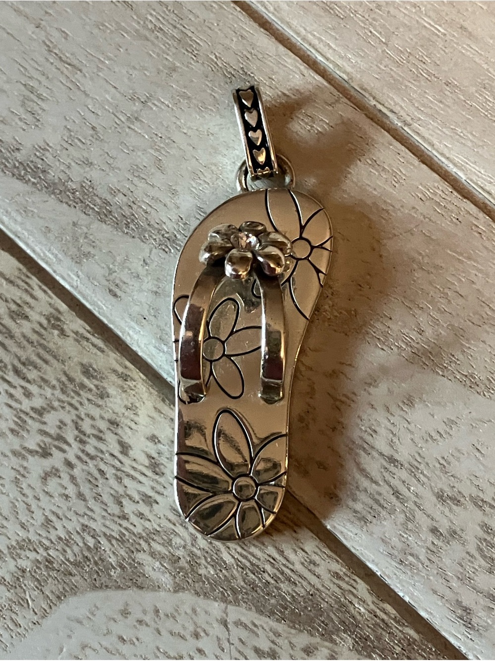 🌸Brighton Silver Floral Flip-Flop Pendant Necklace Charm